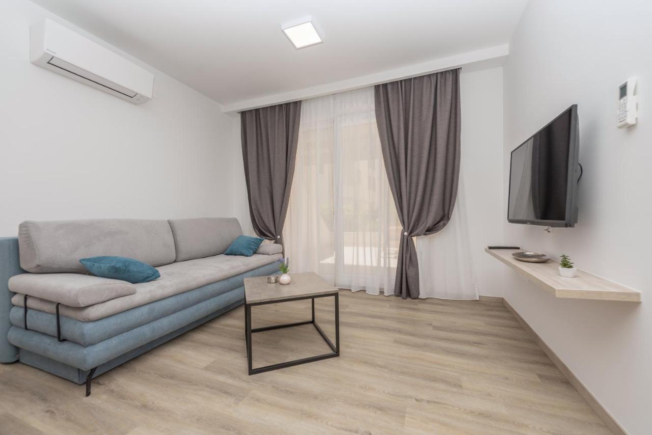 Apartments By The Sea Makarska - 19134 Esterno foto