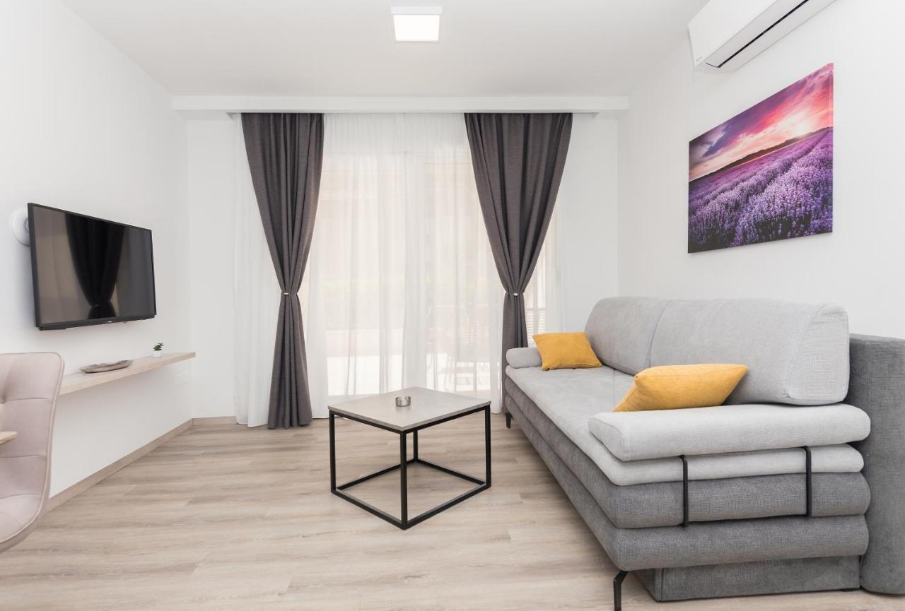 Apartments By The Sea Makarska - 19134 Esterno foto