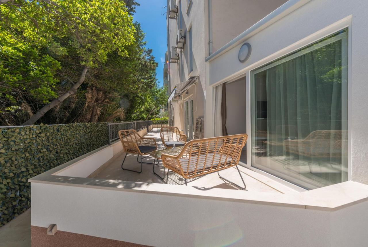 Apartments By The Sea Makarska - 19134 Esterno foto